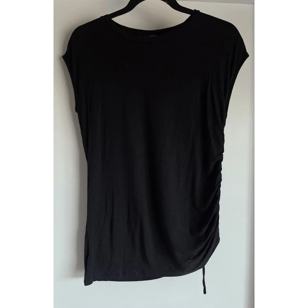 Banana Republic Women's Sleeveless T-Shirt S Black Solid Round Neck Tank Top